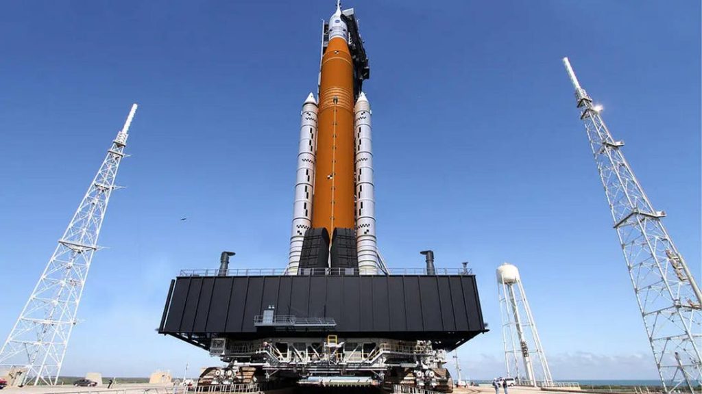 artemis ii will head to the moon: all the details about nasa's historic mission
